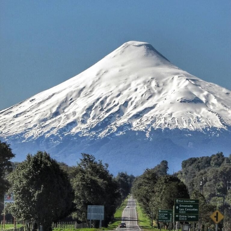 Gobierno apuesta por mayor presencia internacional para impulsar el turismo chileno
